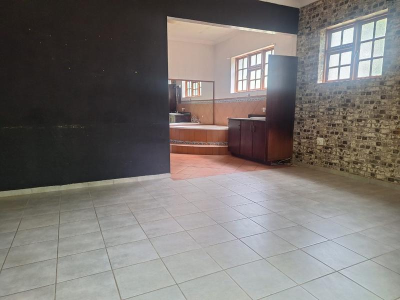 6 Bedroom Property for Sale in Stilfontein North West
